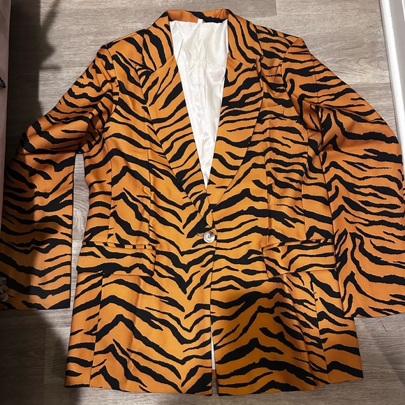 Tiger Print blazer - Picture 3 of 4
